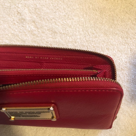 Marc Jacobs Wallet - Picture 2 of 3